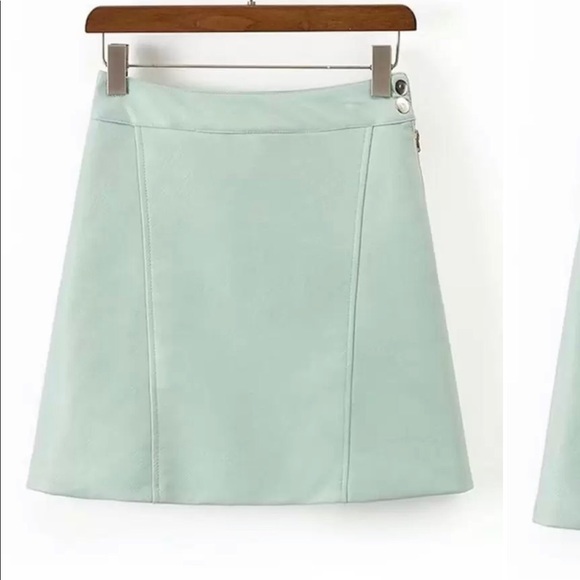 🆕Mint green faux thick leather high waist skirt - Picture 2 of 8